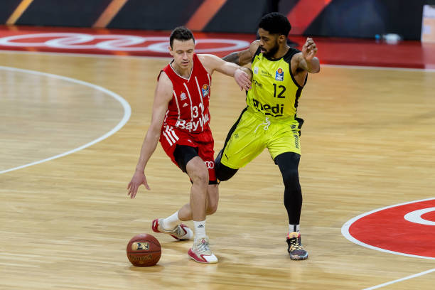 力和进攻嗅 力和进攻嗅