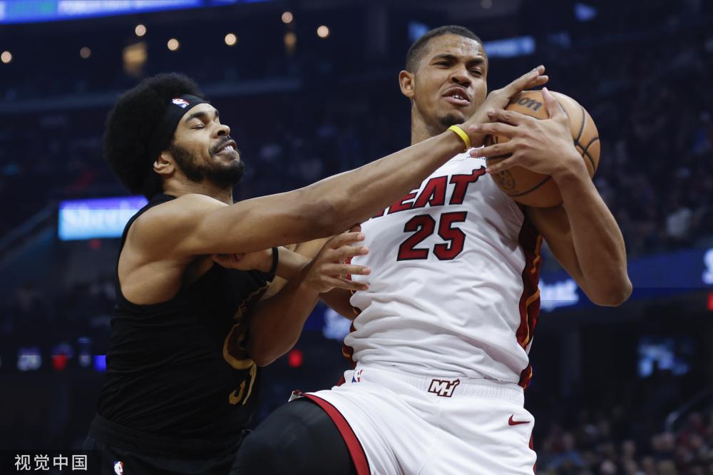 交易也伴随 交易也伴随